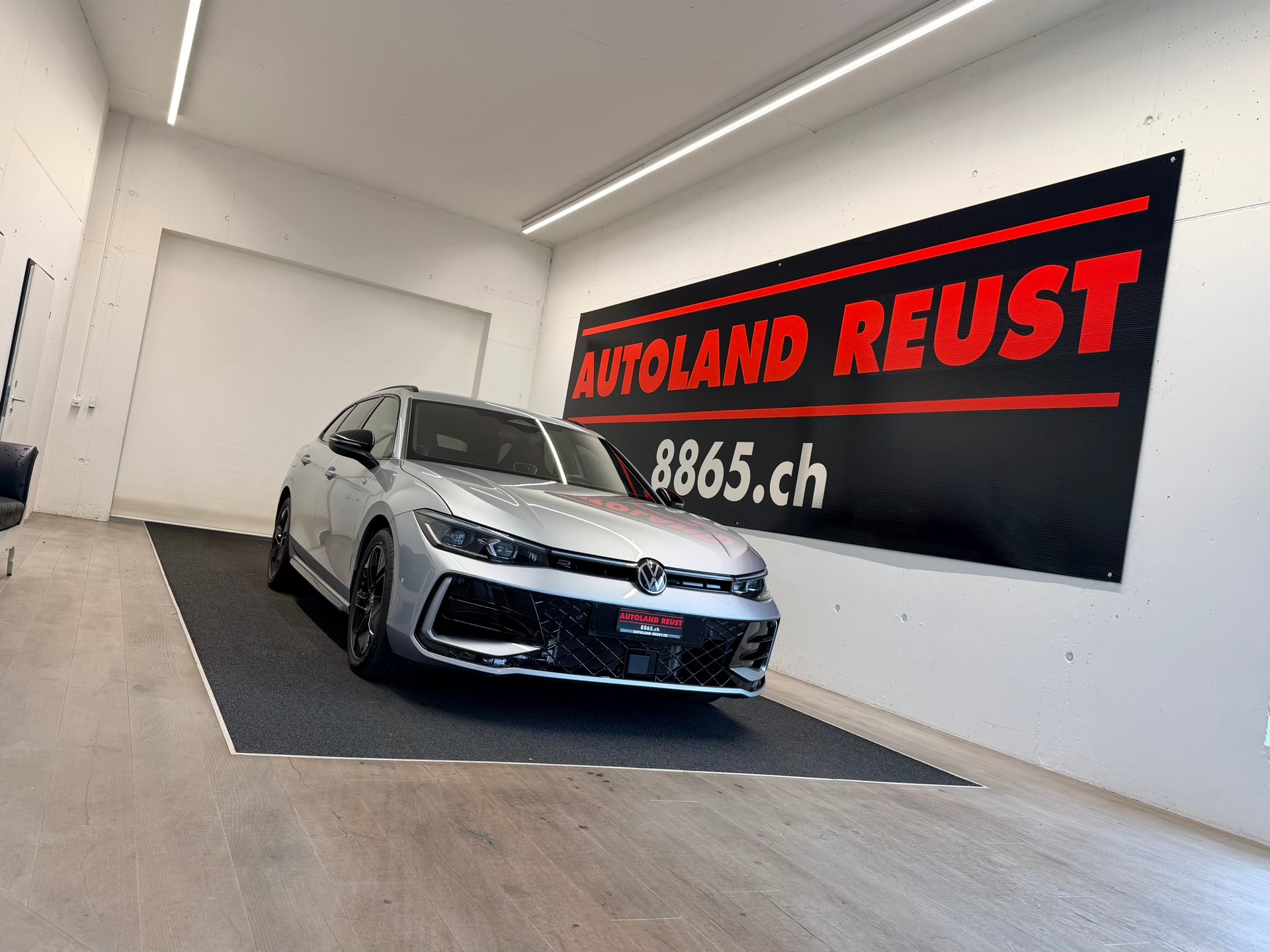 VW Passat Variant 2.0 TDI evo R-Line 4 Motion DSG-image-0