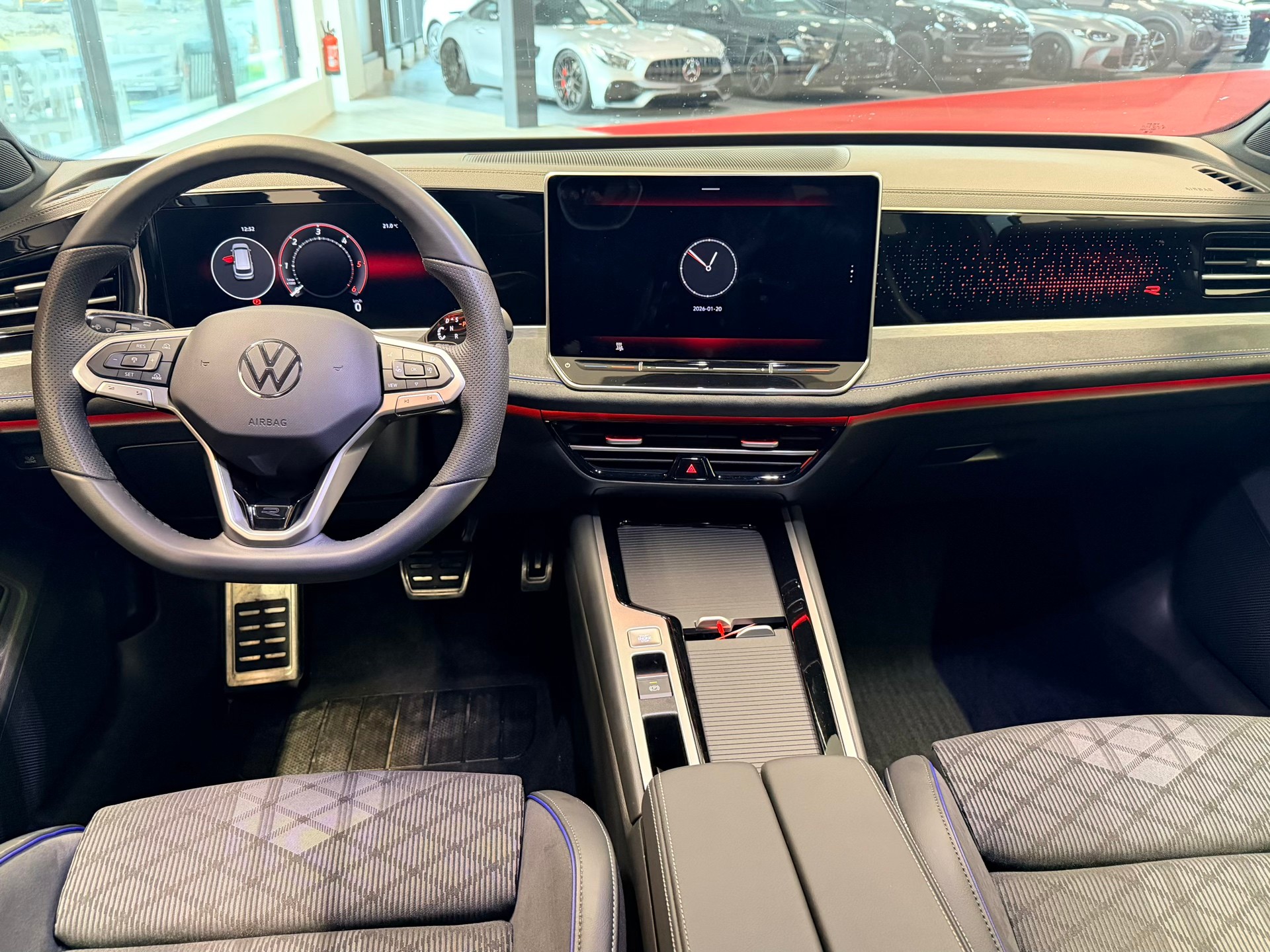 VW Passat Variant 2.0 TDI evo R-Line 4 Motion DSG-image-17