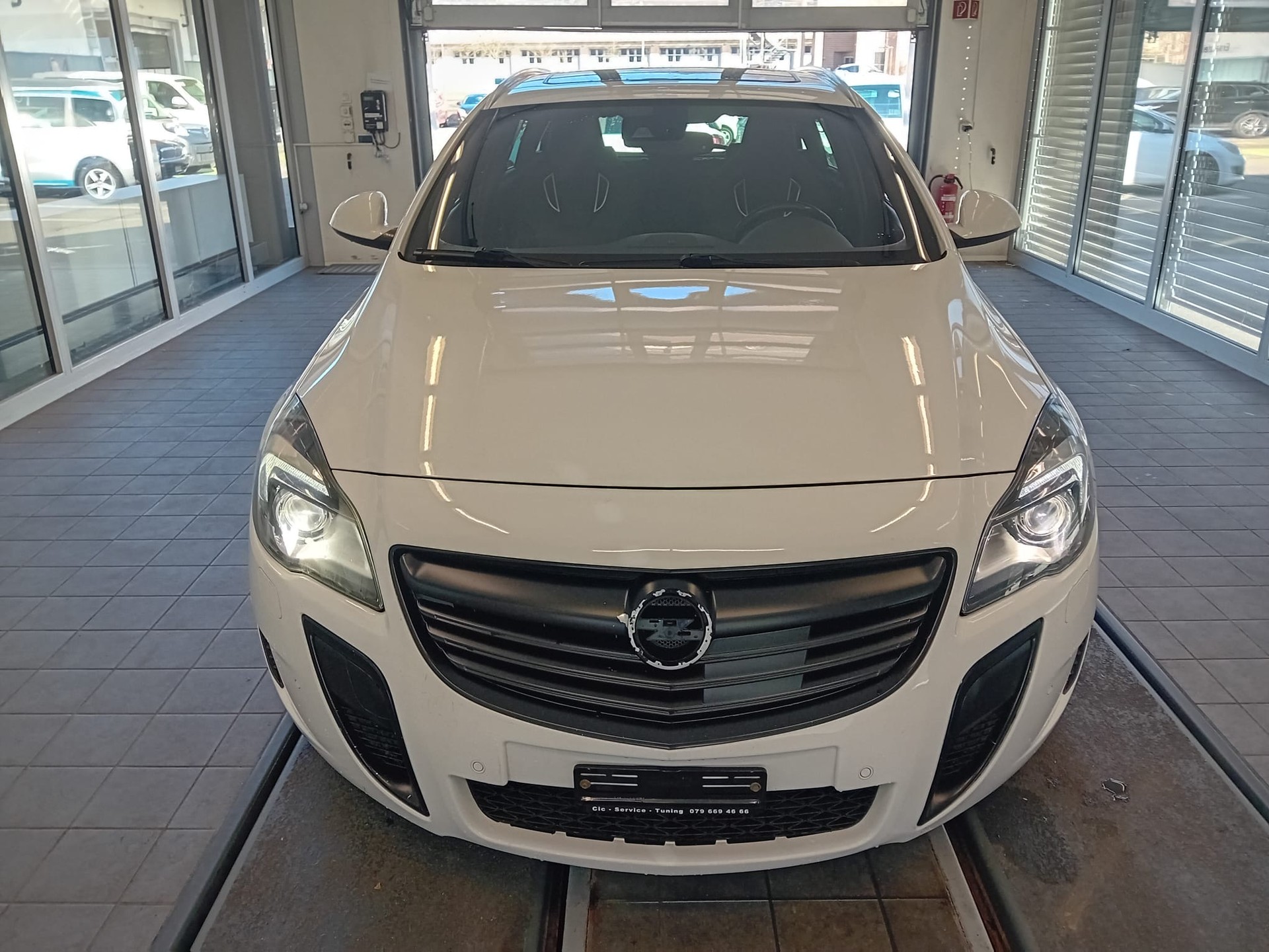 OPEL Insignia Sports Tourer 2.8 Turbo OPC 4WD Automatic-image-2