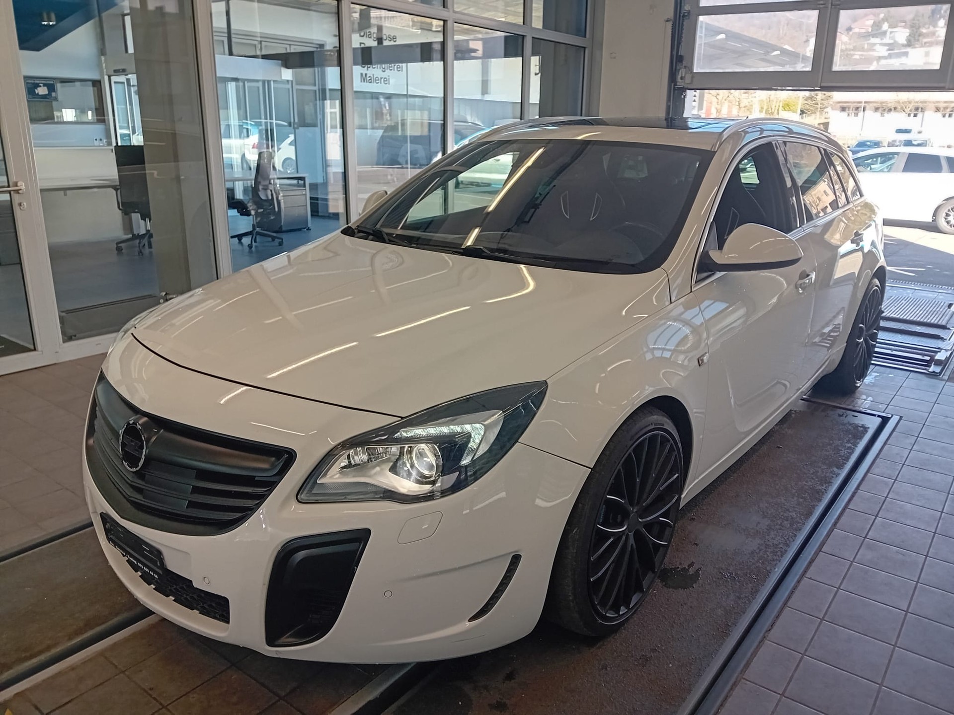 OPEL Insignia Sports Tourer 2.8 Turbo OPC 4WD Automatic-image-0