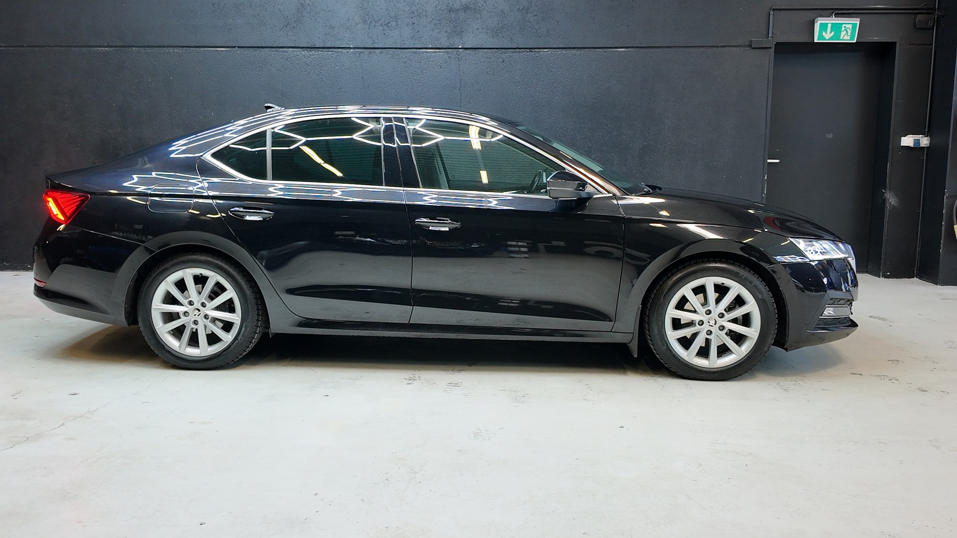 SKODA Octavia Combi 1.5 TSI mHEV DSG Style-image-6