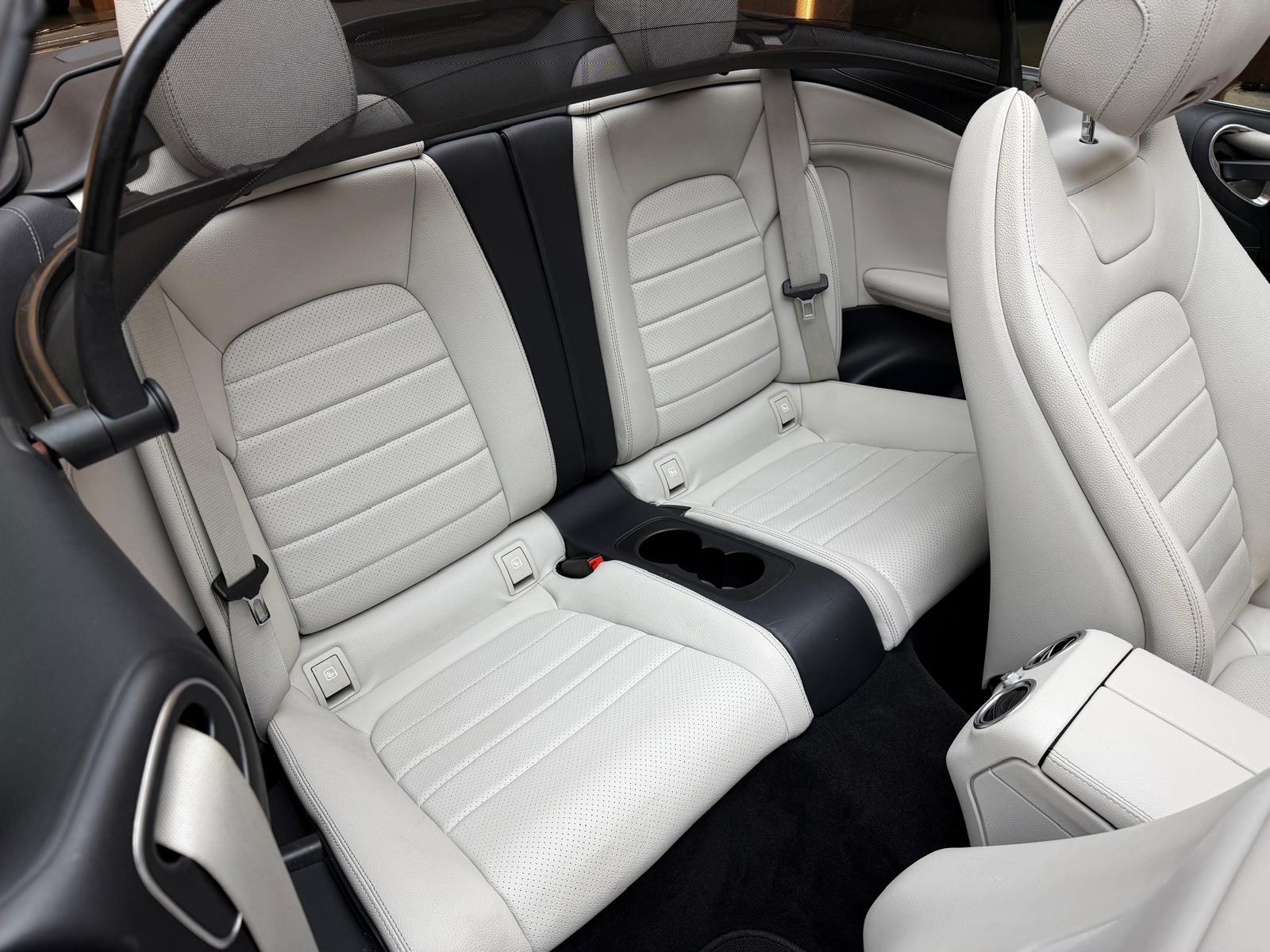 MERCEDES-BENZ C 400 AMG Line 4matic Cabriolet-image-20