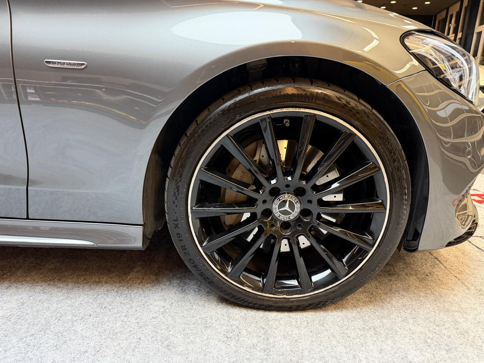MERCEDES-BENZ C 400 AMG Line 4matic Cabriolet-image-10