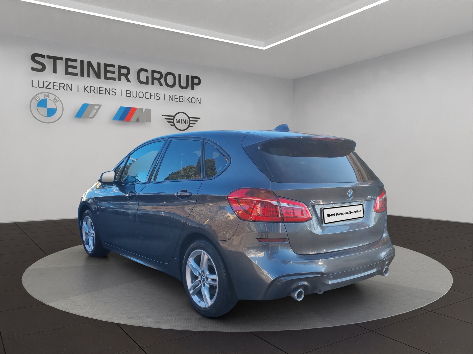 BMW 220d xDrive Active Tourer Steptronic M Sport-image-6