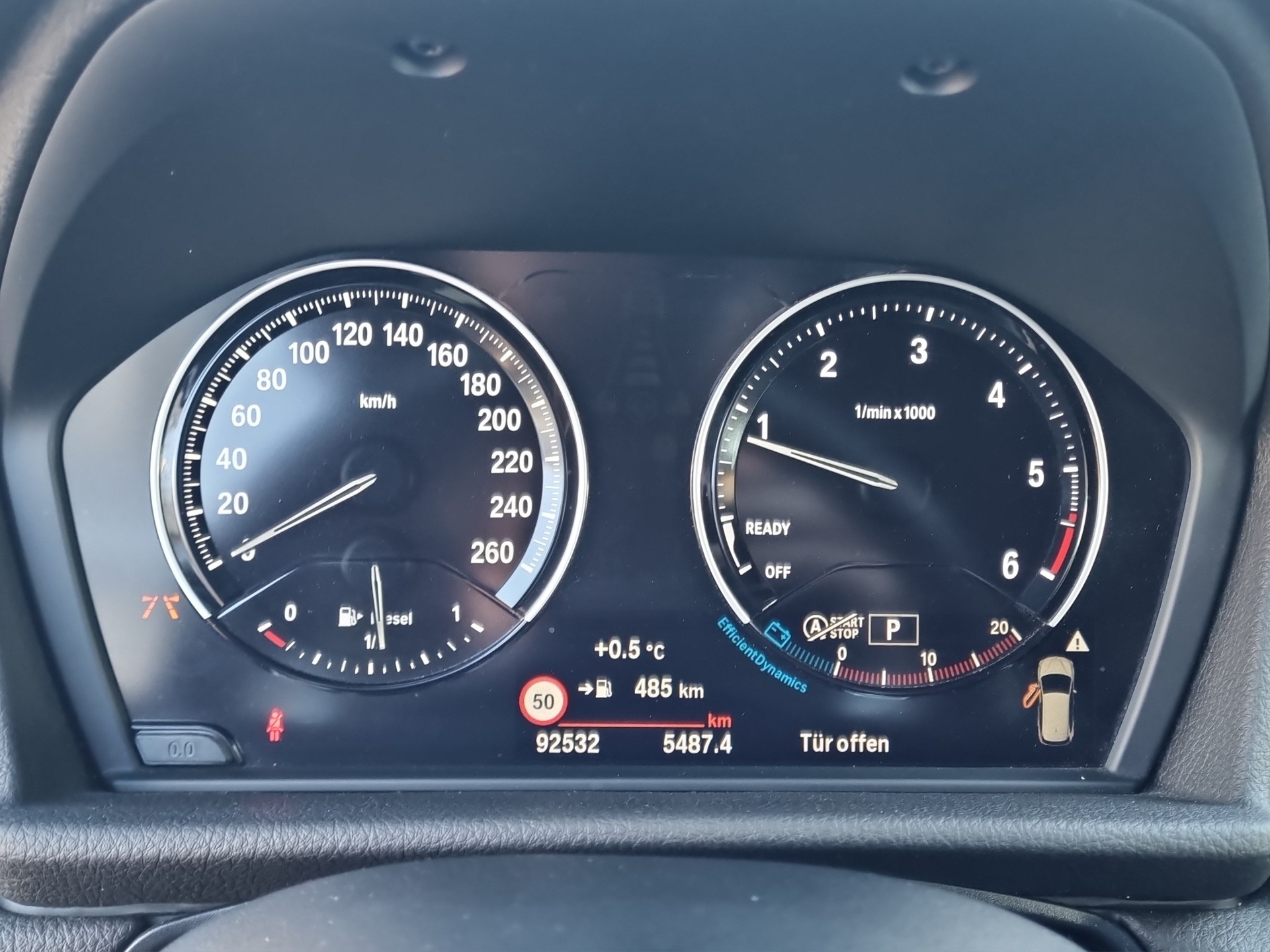 BMW 220d xDrive Active Tourer Steptronic M Sport-image-14