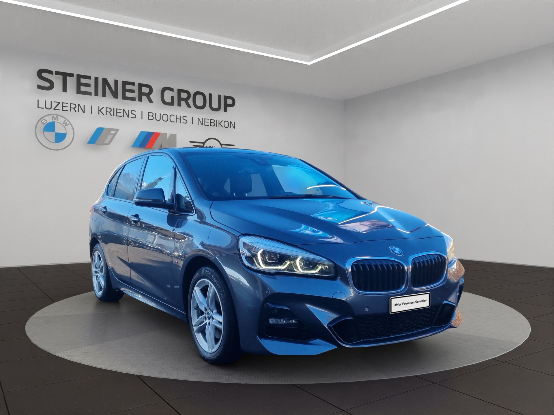 BMW 220d xDrive Active Tourer Steptronic M Sport-image-2