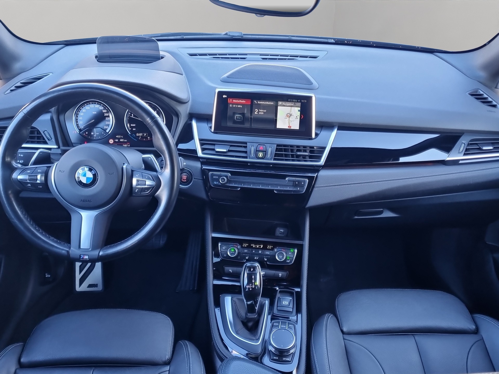 BMW 220d xDrive Active Tourer Steptronic M Sport-image-15