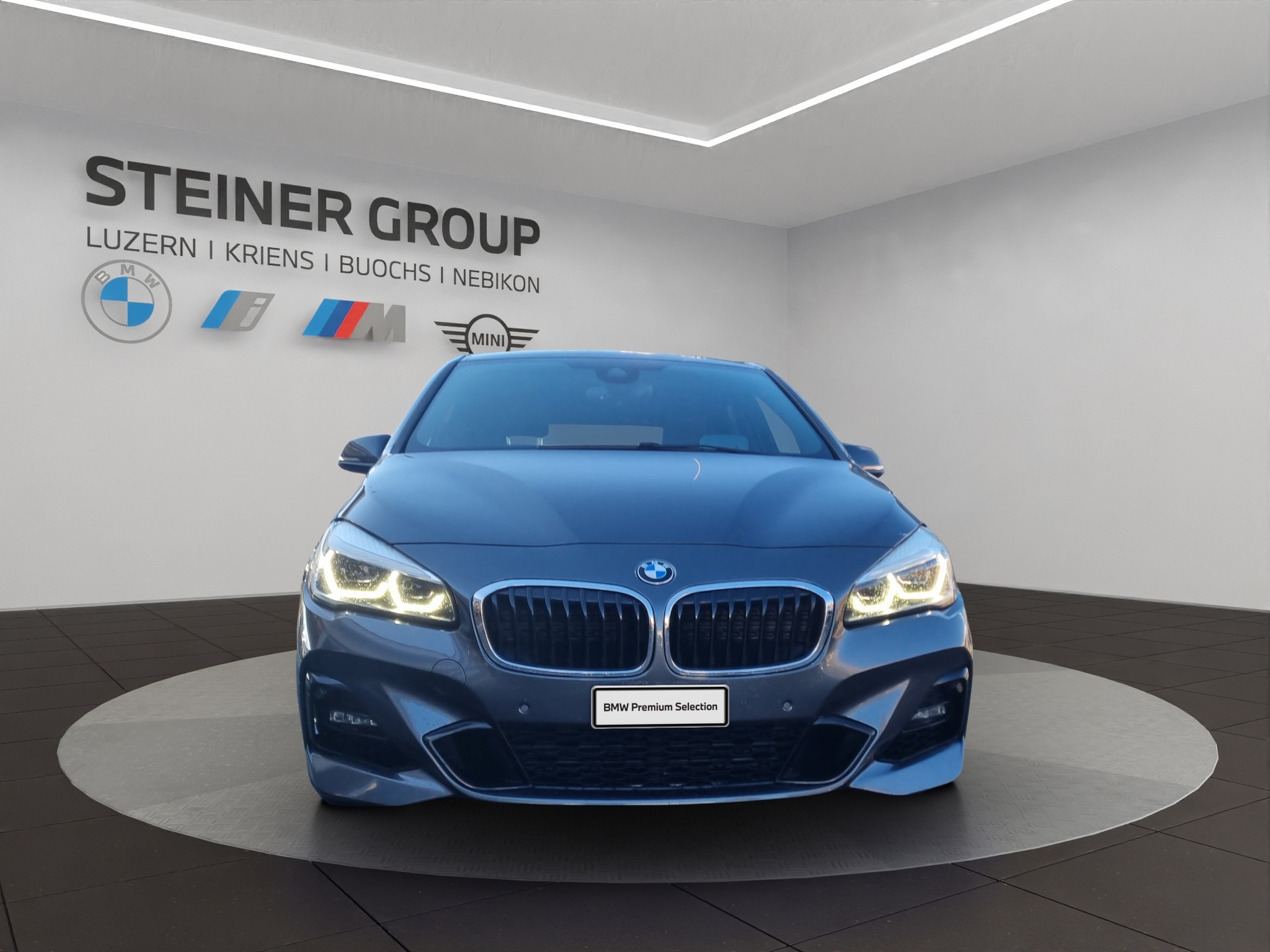 BMW 220d xDrive Active Tourer Steptronic M Sport-image-1