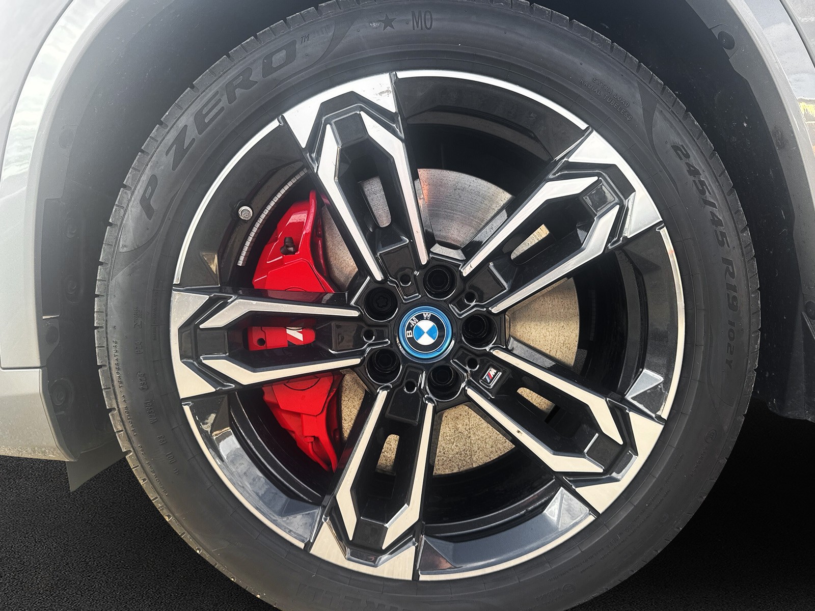 BMW iX1 xDrive 30 M Sport Pro-image-9