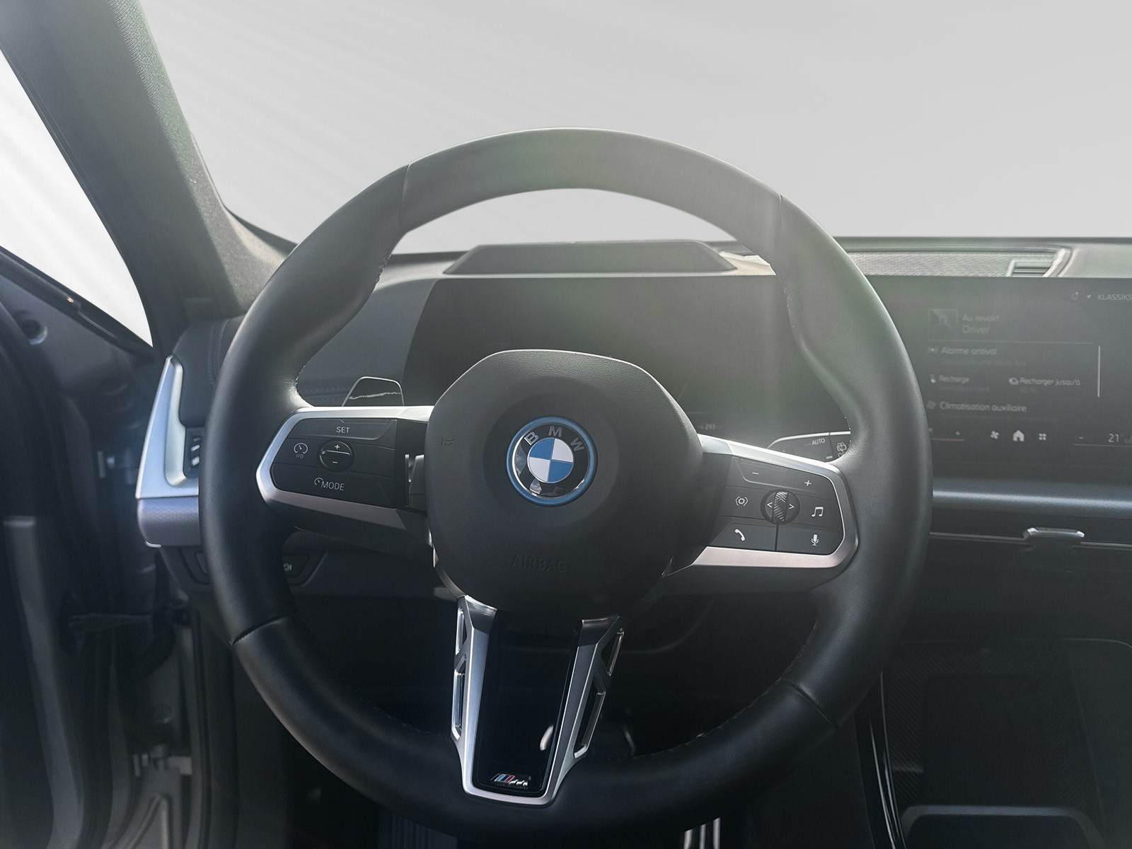 BMW iX1 xDrive 30 M Sport Pro-image-5