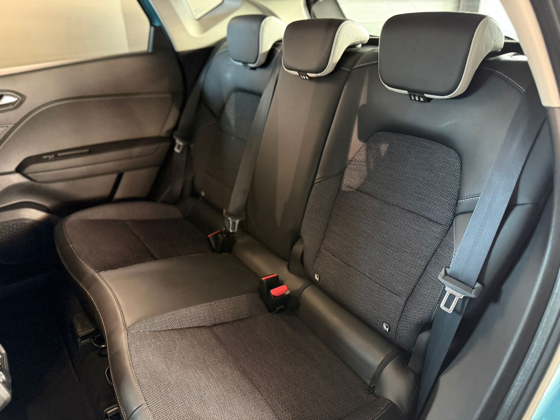 RENAULT Captur 1.3 TCe EDC Intens EDC-image-4