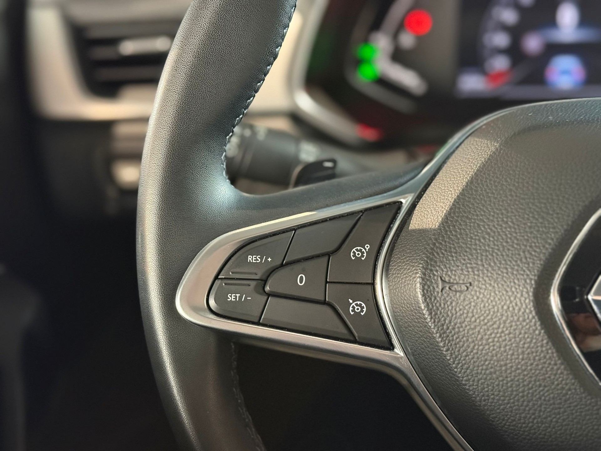 RENAULT Captur 1.3 TCe EDC Intens EDC-image-9