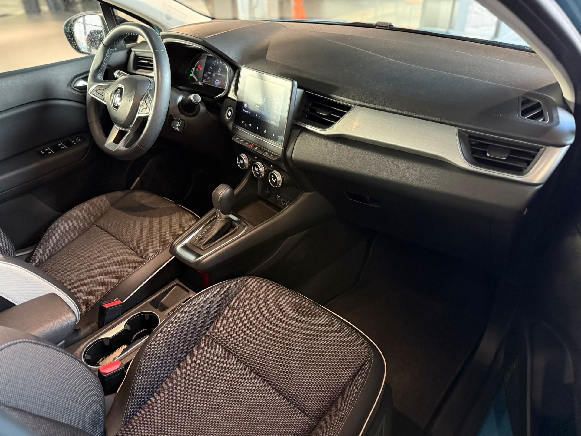 RENAULT Captur 1.3 TCe EDC Intens EDC-image-6