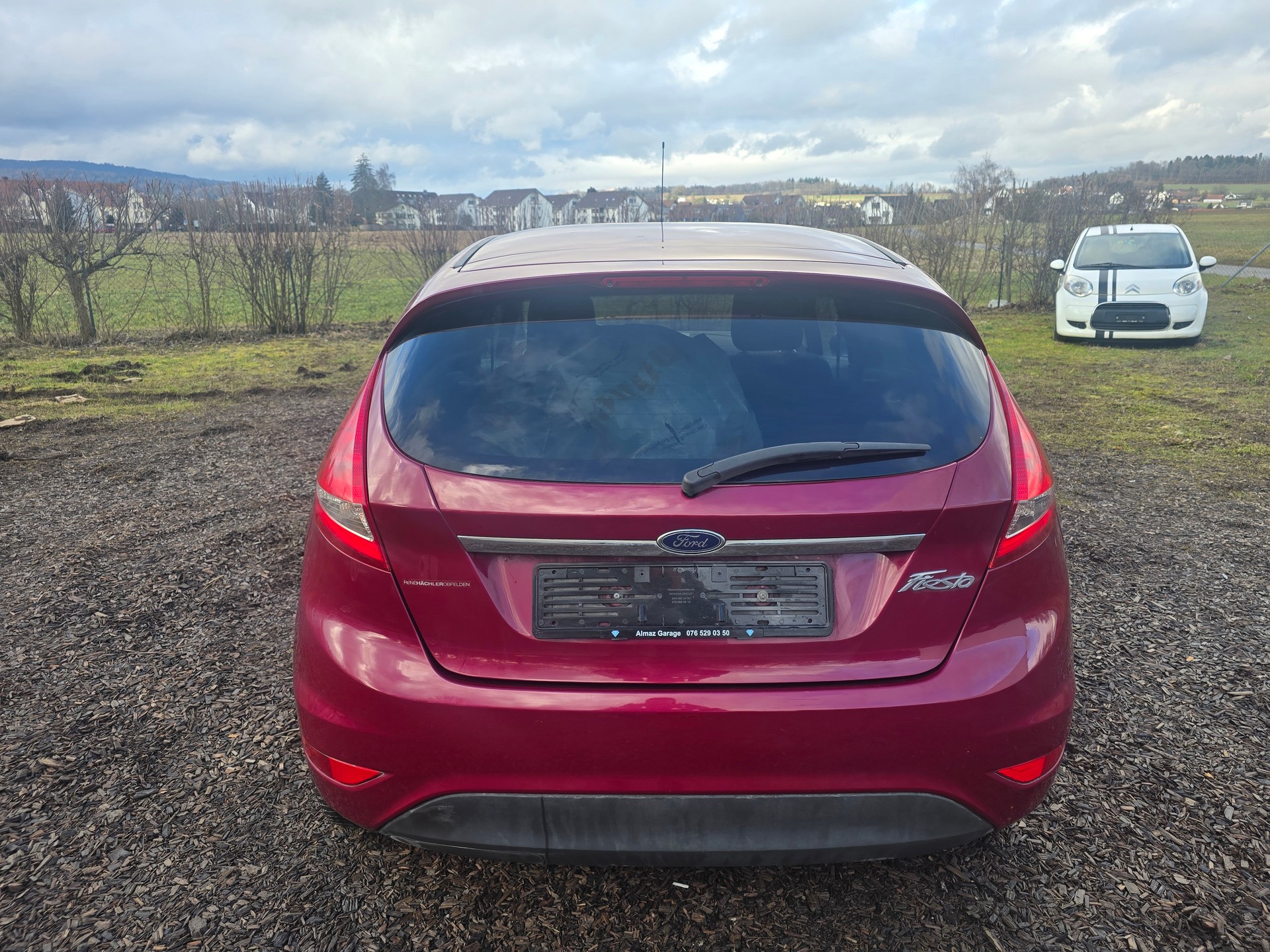 FORD Fiesta 1.4 16V Titanium-showroom-element-3
