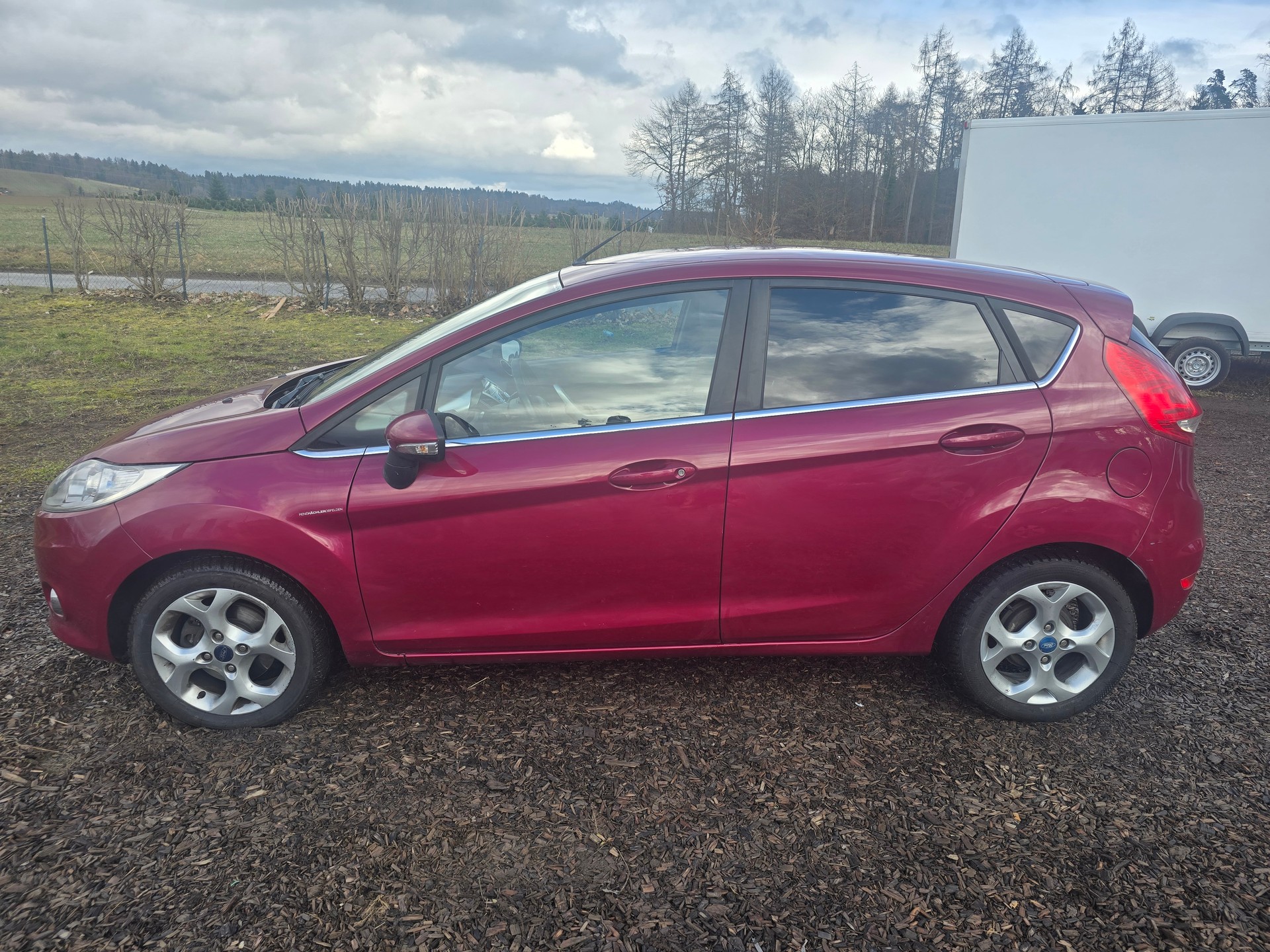 FORD Fiesta 1.4 16V Titanium-image-4