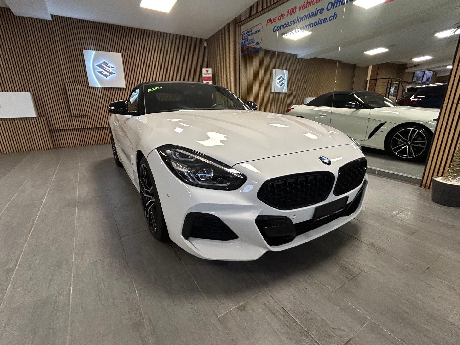 BMW Z4 20i sDrive-image-3
