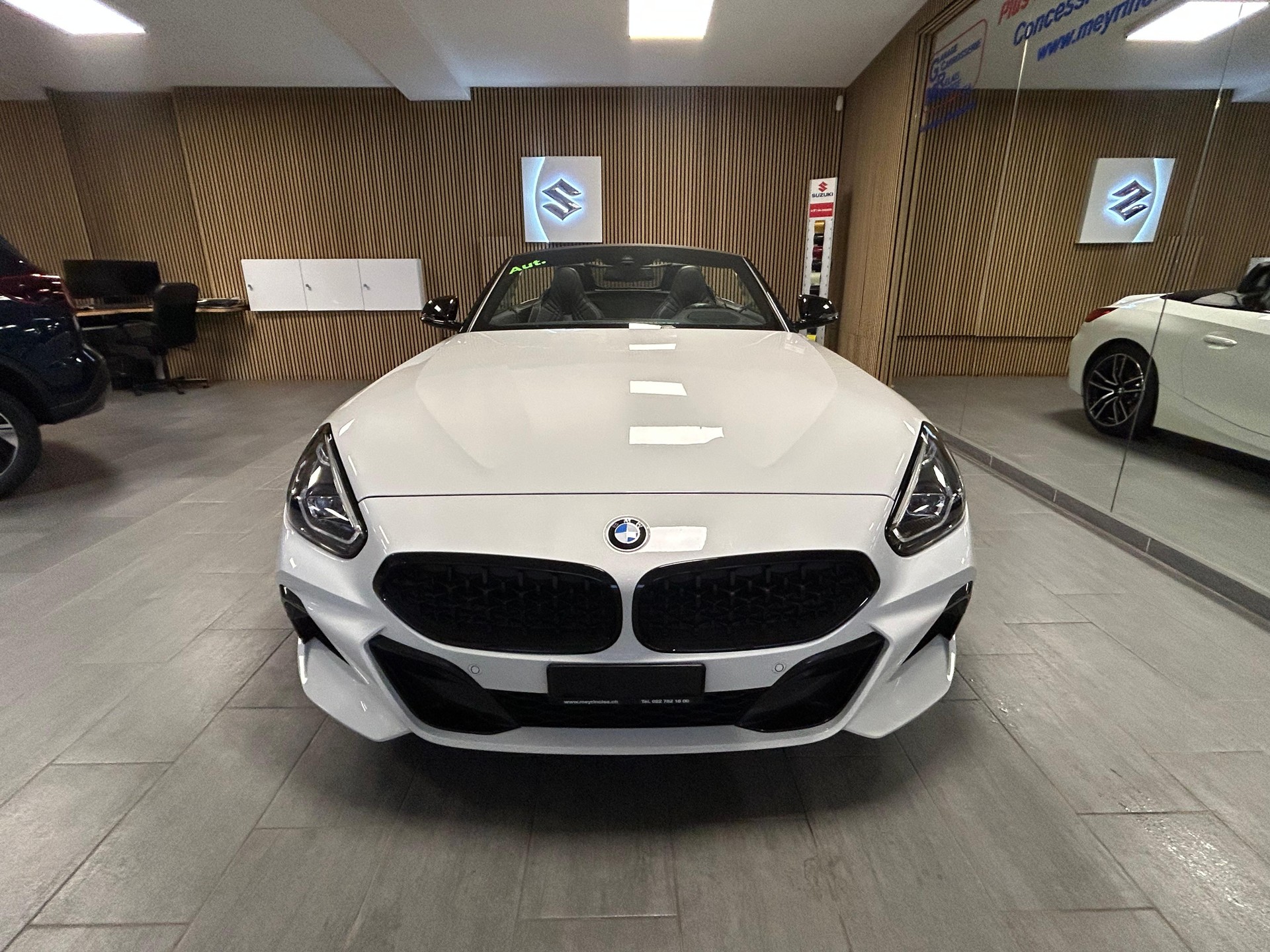 BMW Z4 20i sDrive-image-4