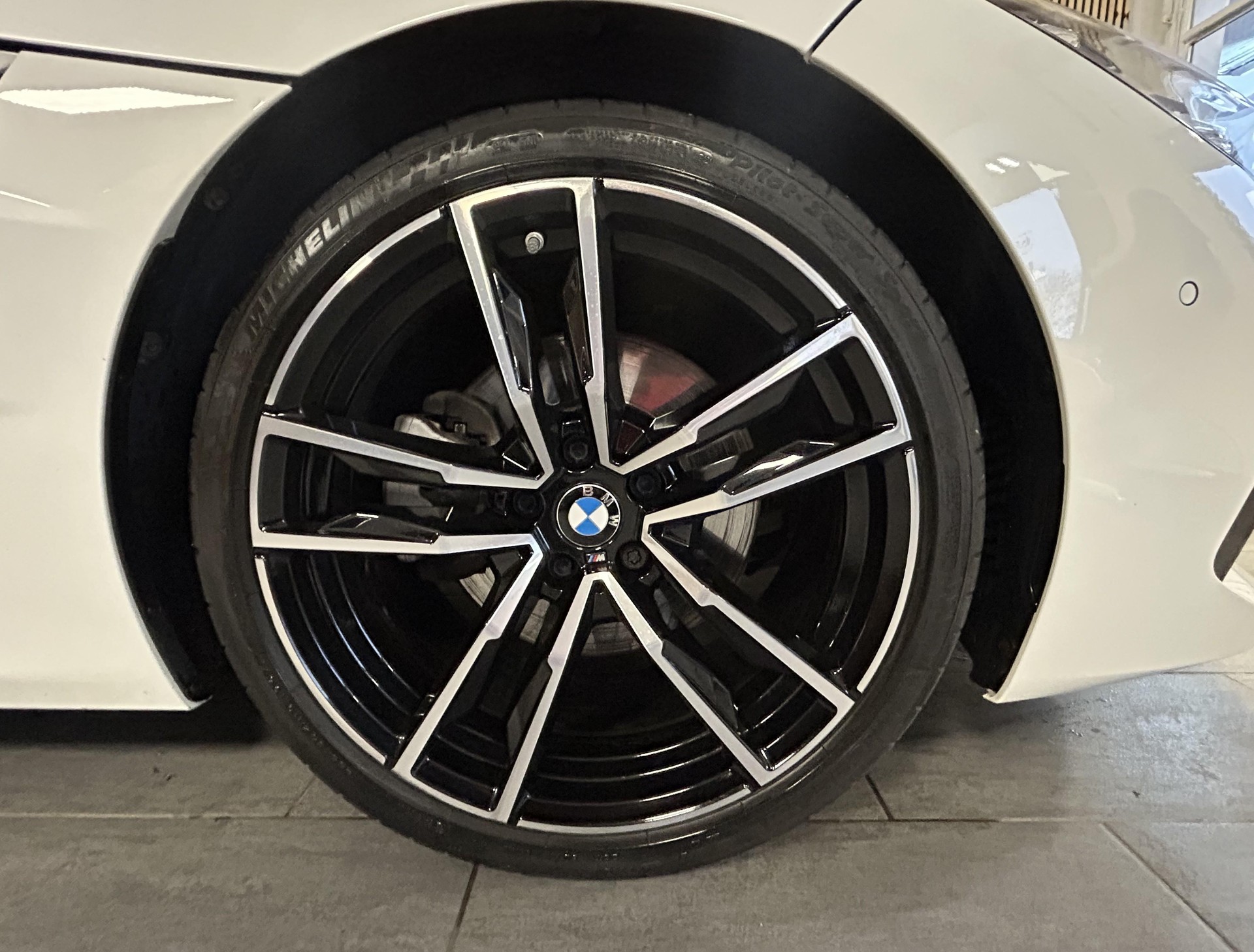 BMW Z4 20i sDrive-image-13