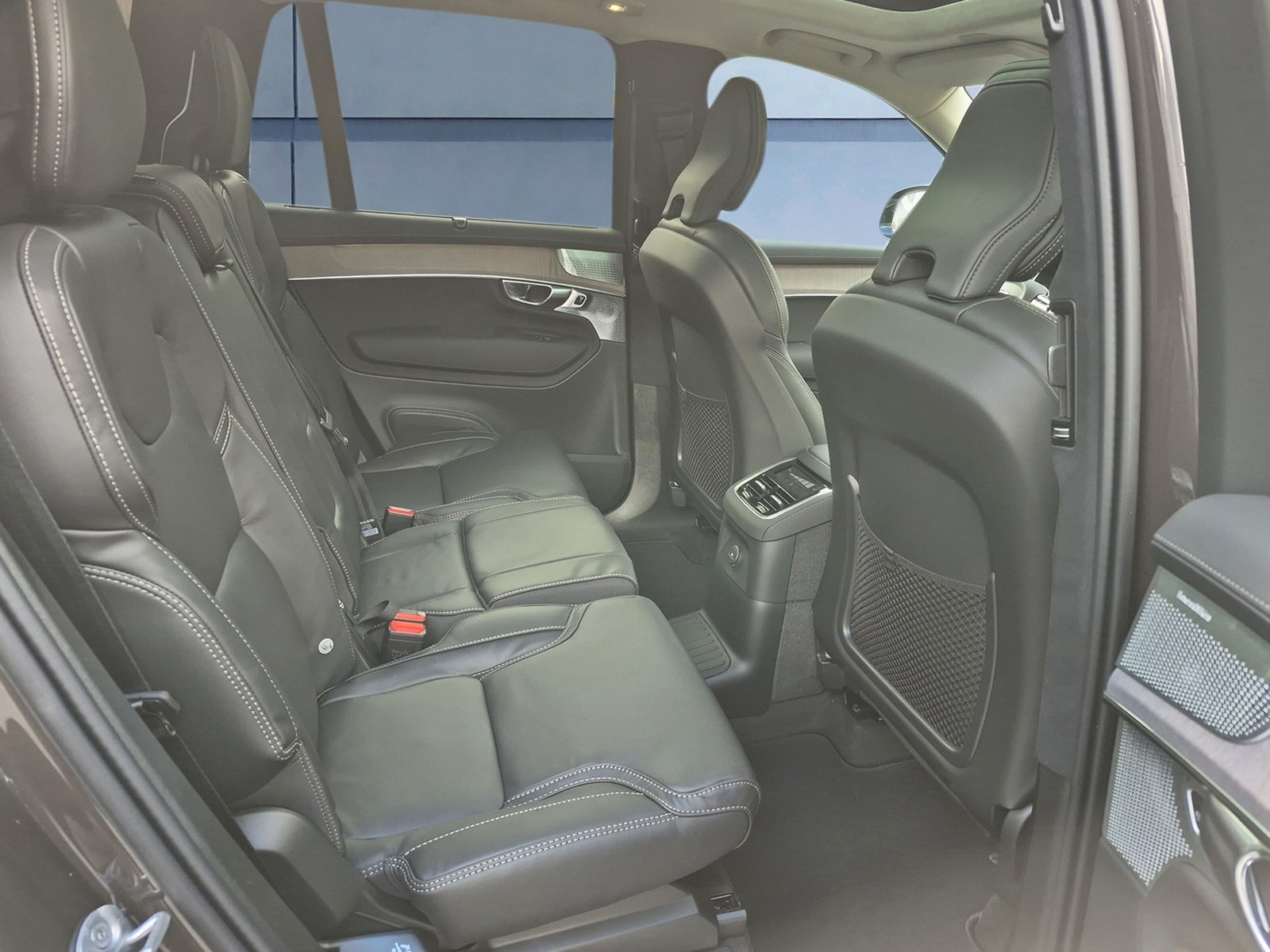 VOLVO XC90 2.0 T8 TE Ultra Dark eAWD-image-13