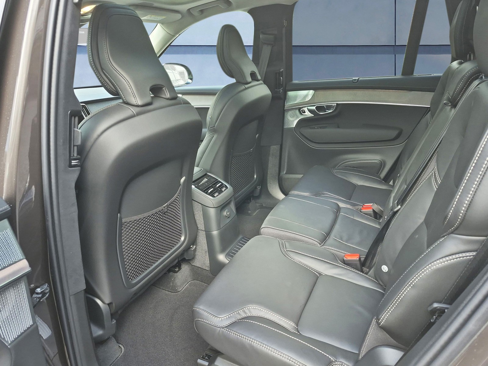 VOLVO XC90 2.0 T8 TE Ultra Dark eAWD-image-14