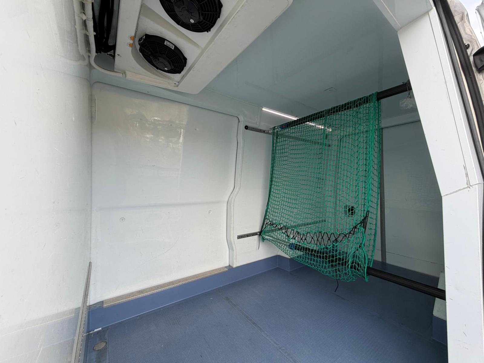 MERCEDES-BENZ Sprinter 314 CDI Standard 9G-TRONIC FWD *Kühlkasten mit Aggregat, Rückfahrkamera, Schiebetüren beidseitig*-image-7