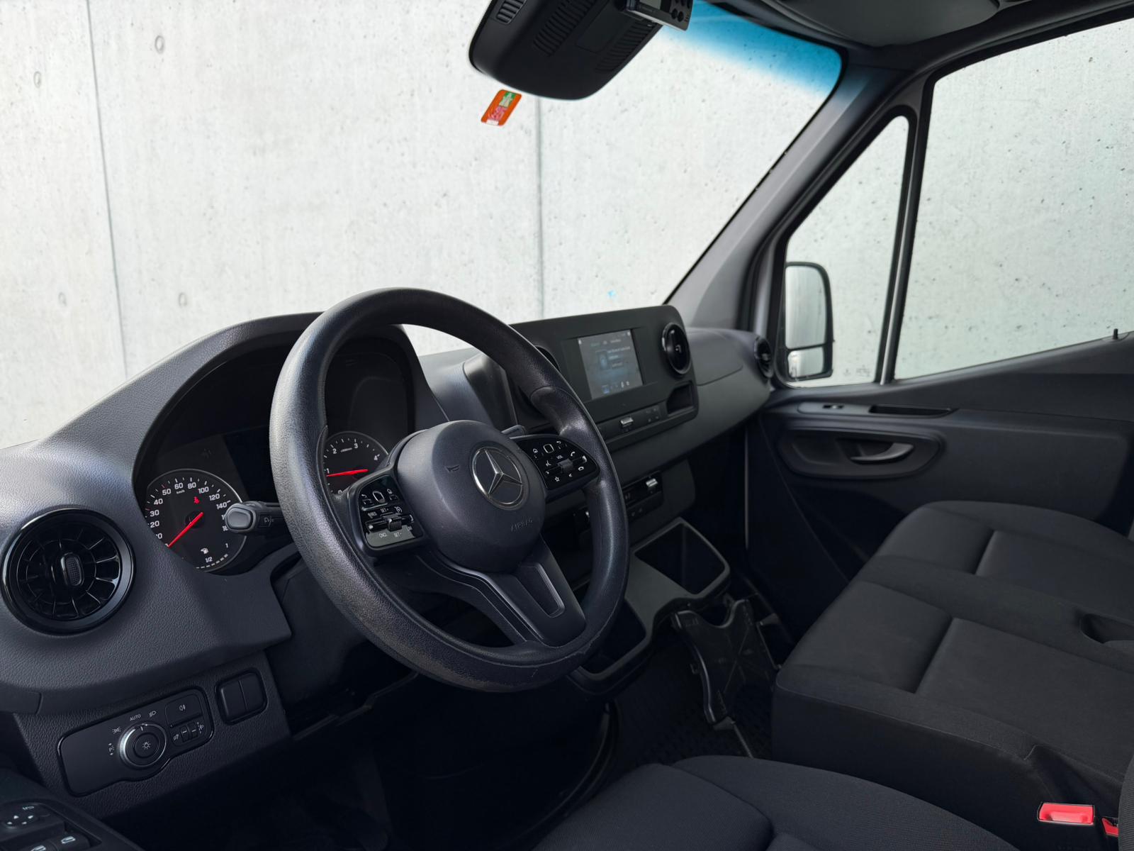 MERCEDES-BENZ Sprinter 314 CDI Standard 9G-TRONIC FWD *Kühlkasten mit Aggregat, Rückfahrkamera, Schiebetüren beidseitig*-image-9