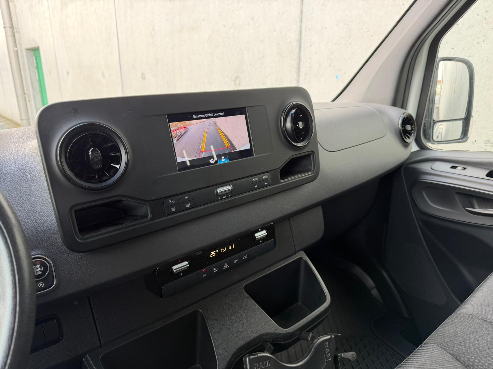 MERCEDES-BENZ Sprinter 314 CDI Standard 9G-TRONIC FWD *Kühlkasten mit Aggregat, Rückfahrkamera, Schiebetüren beidseitig*-image-10