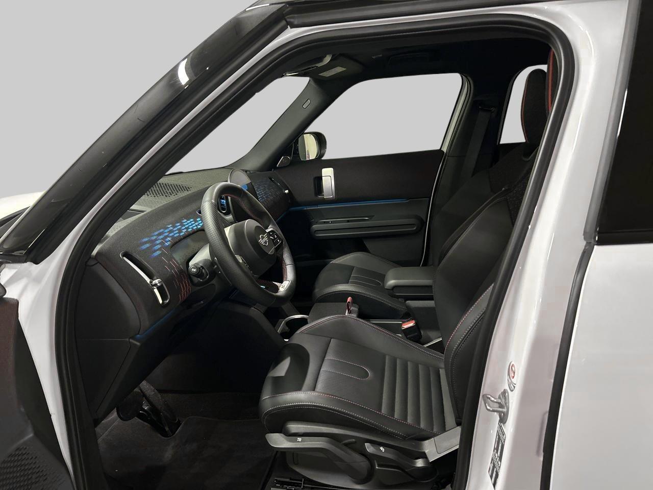 MINI Countryman C John Cooper Works Trim-image-9