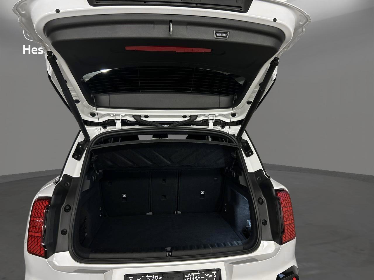 MINI Countryman C John Cooper Works Trim-image-7