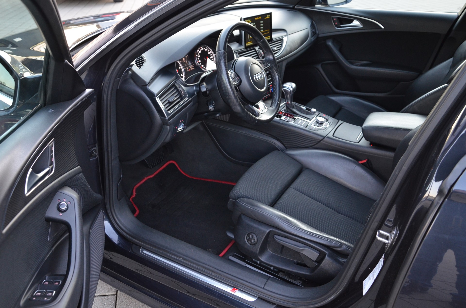 AUDI A6 Avant 2.0 TDI ultra multitronic*S-Line*-image-8