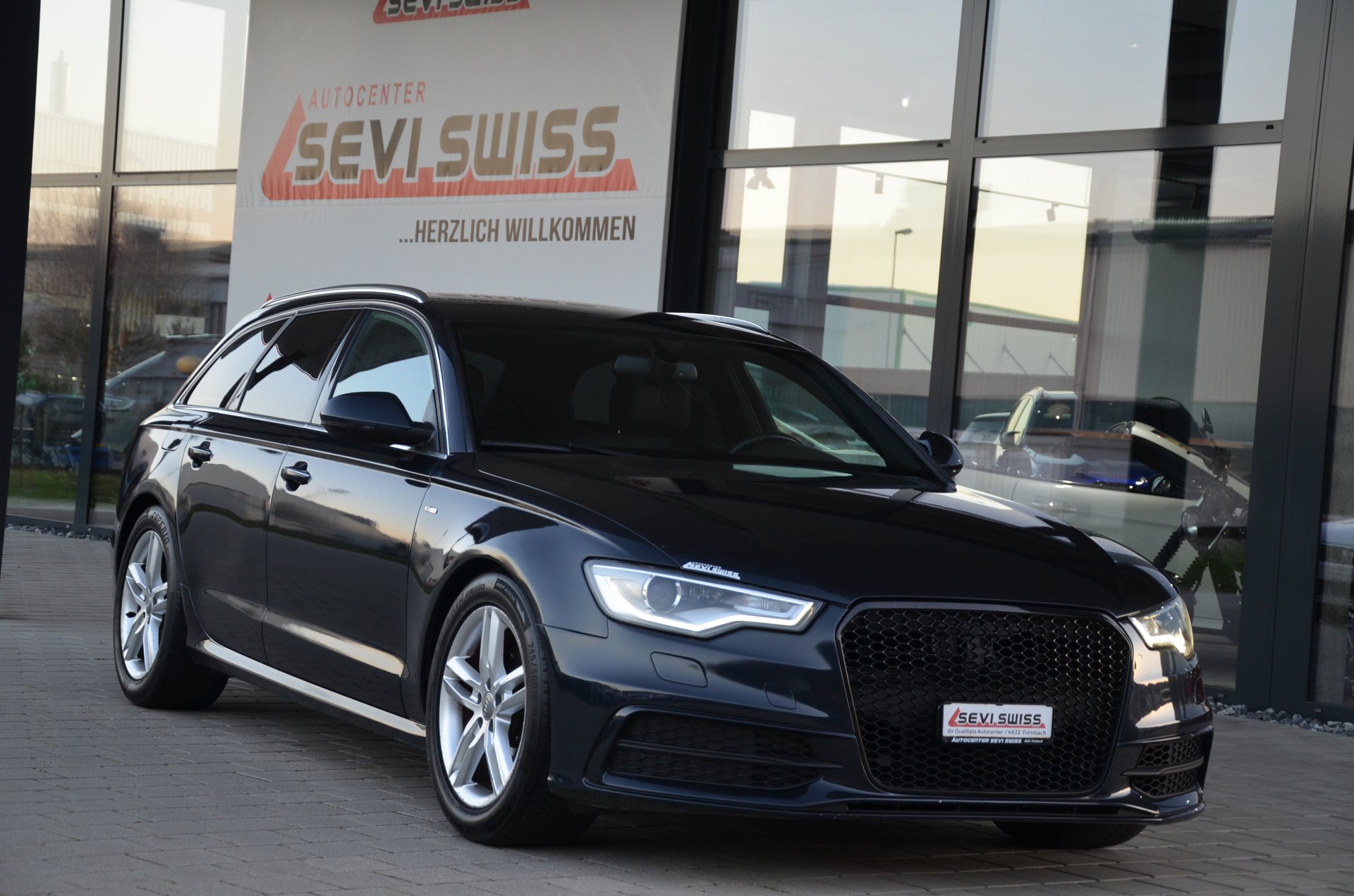 AUDI A6 Avant 2.0 TDI ultra multitronic*S-Line*-image-1