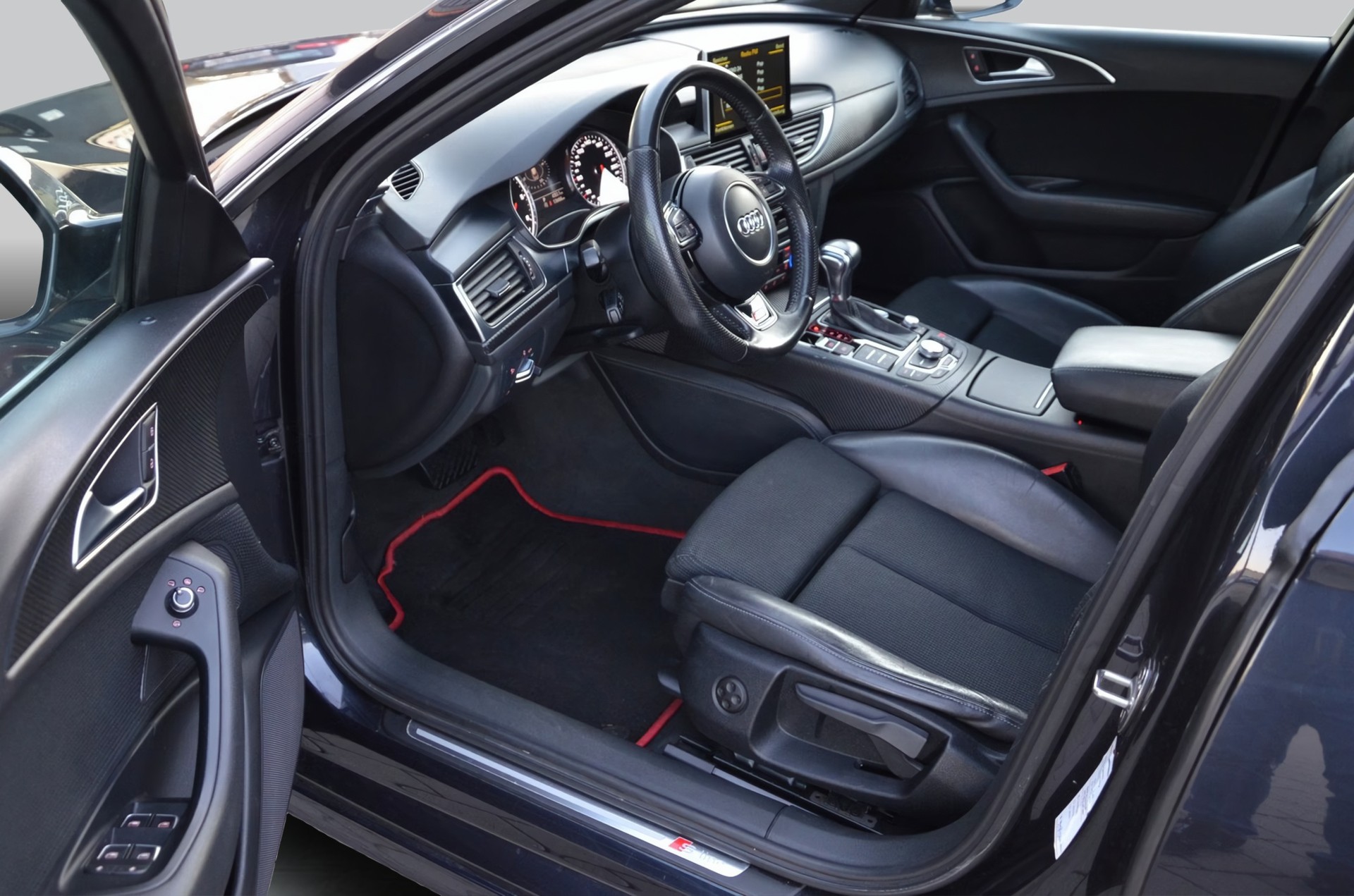AUDI A6 Avant 2.0 TDI ultra multitronic*S-Line*-image-6