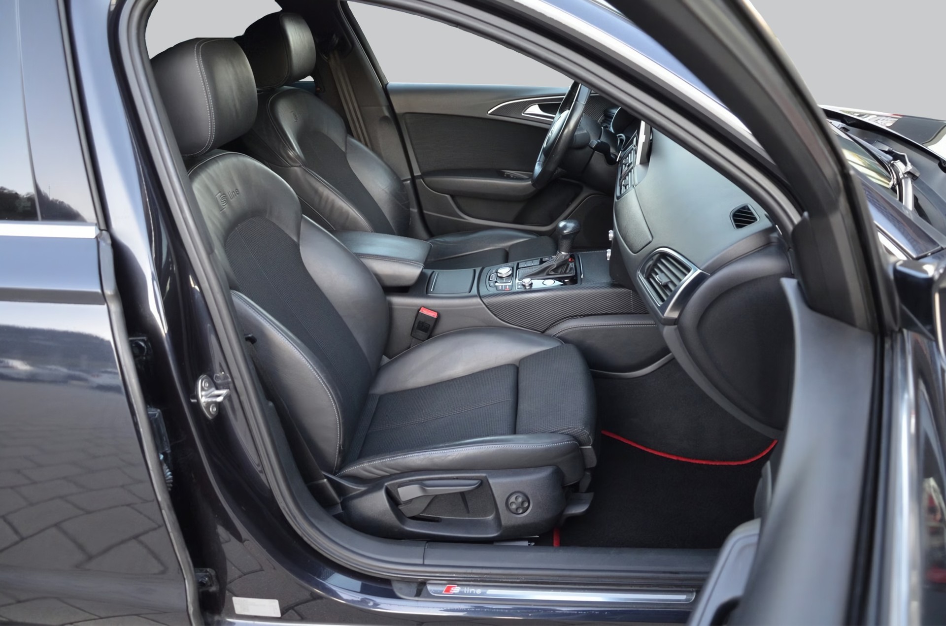 AUDI A6 Avant 2.0 TDI ultra multitronic*S-Line*-image-7