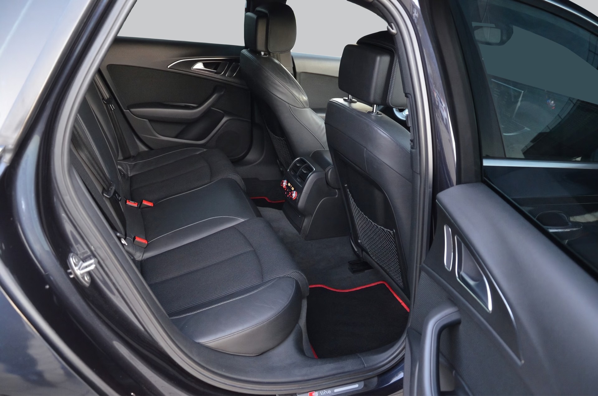 AUDI A6 Avant 2.0 TDI ultra multitronic*S-Line*-image-8