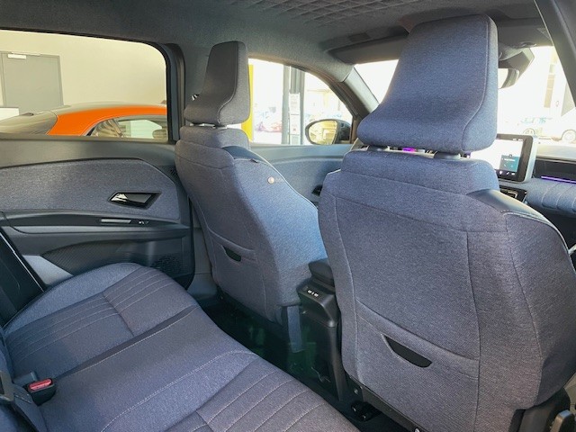 RENAULT R4 E-Tech Comfort Range 52 kWh Techno-image-11