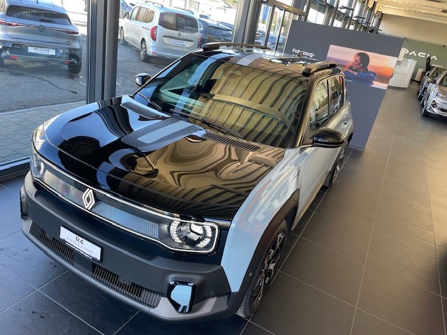 RENAULT R4 E-Tech Comfort Range 52 kWh Techno-showroom-element-1