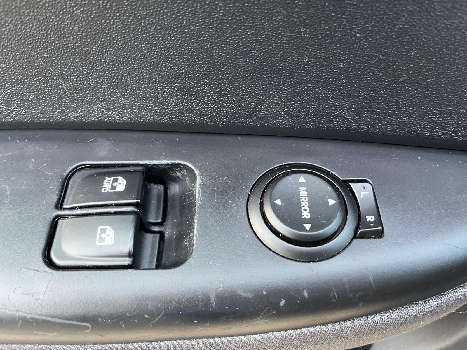 HYUNDAI i20 1.2 Comfort-image-10