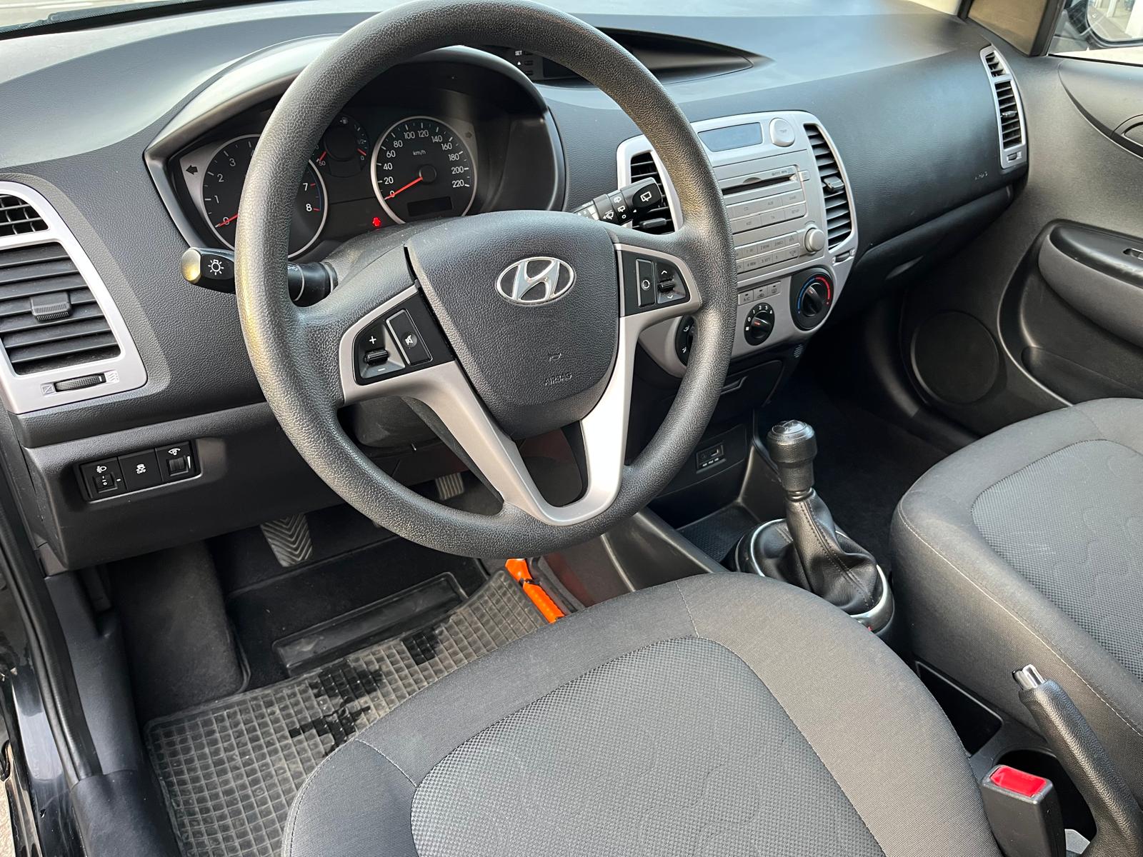 HYUNDAI i20 1.2 Comfort-image-7