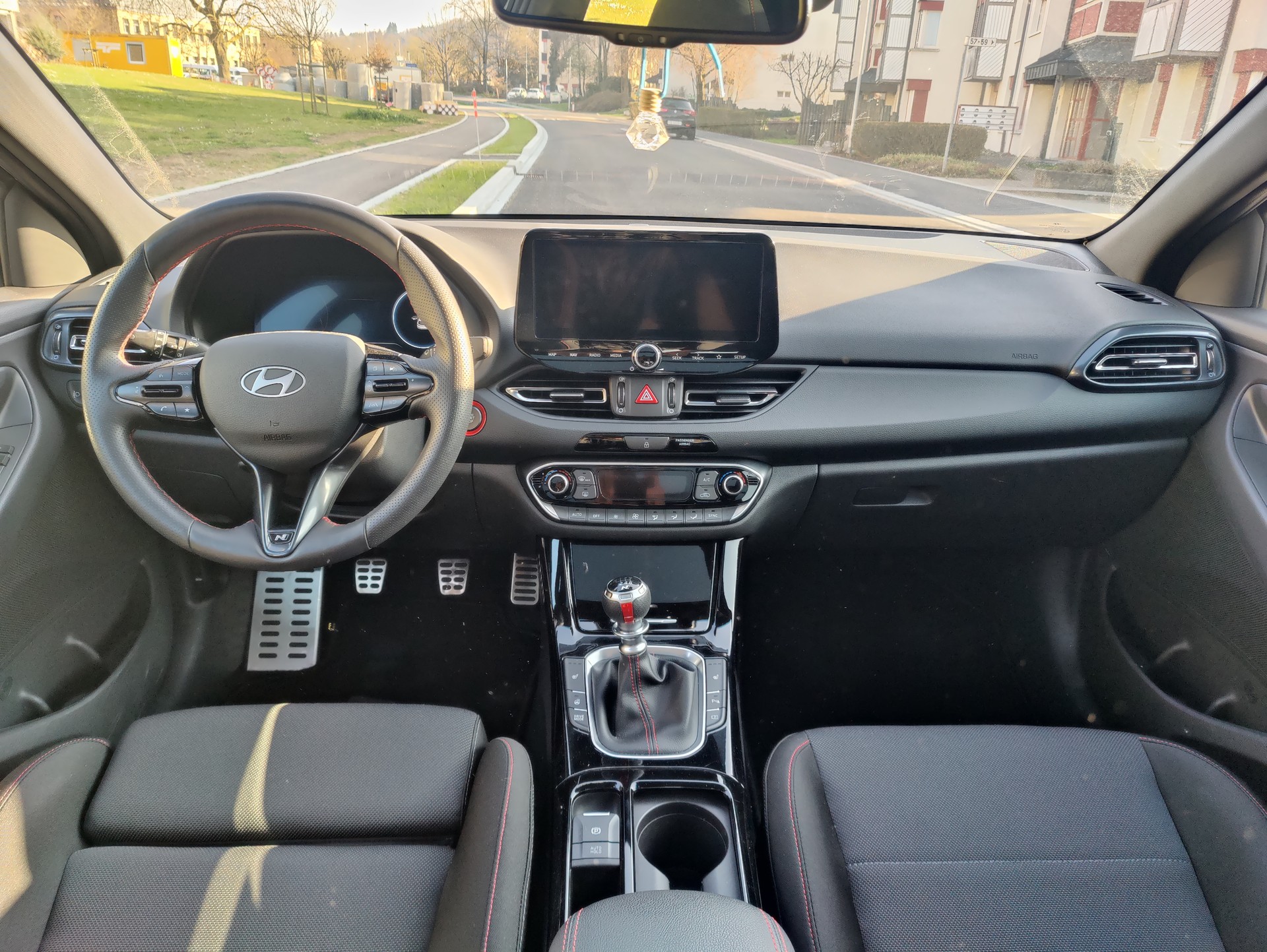 HYUNDAI i30 Fastback 1.5 T-GDi N Line 48V MH DCT-image-10