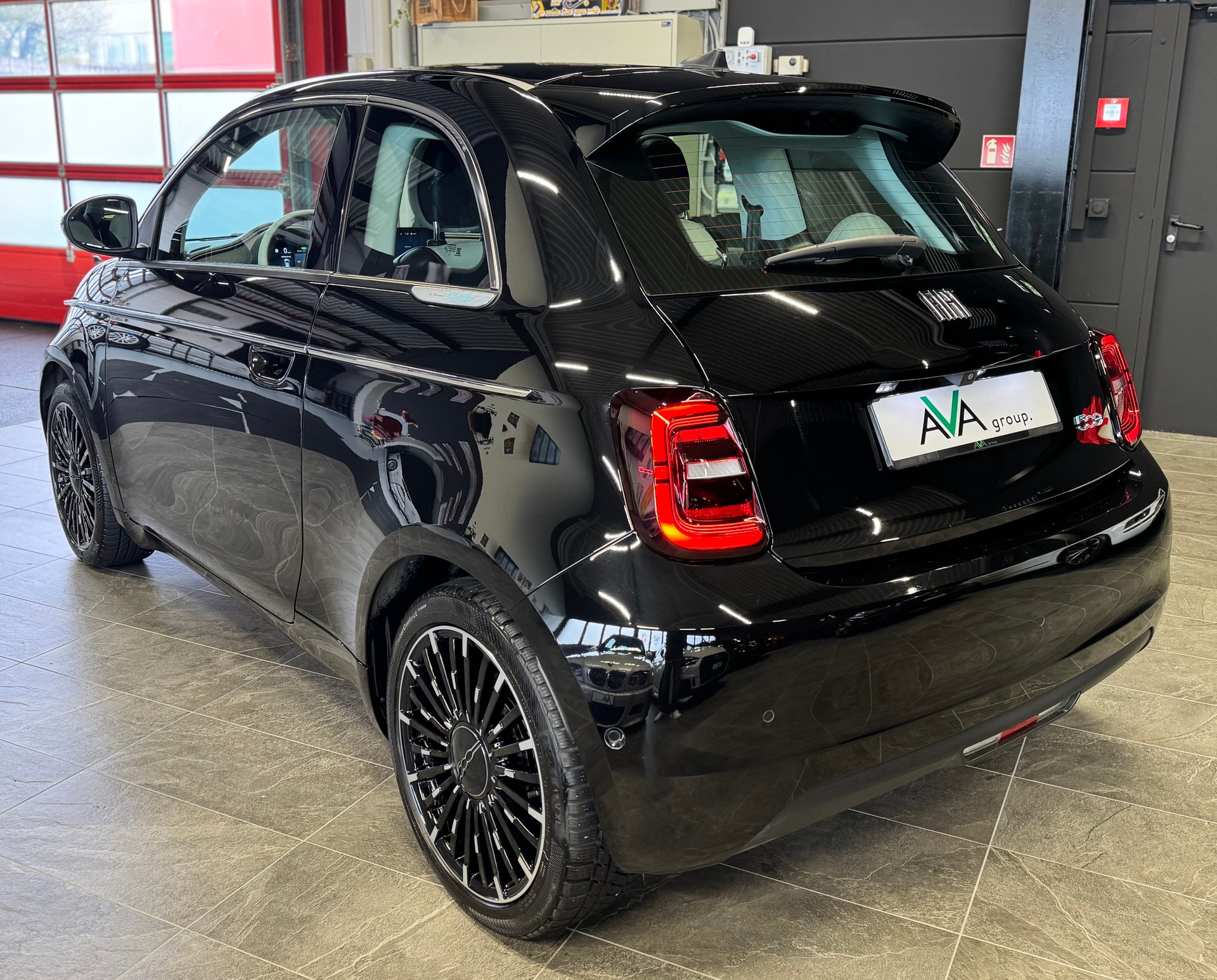 FIAT 500 electric 87 kW La Prima-image-5