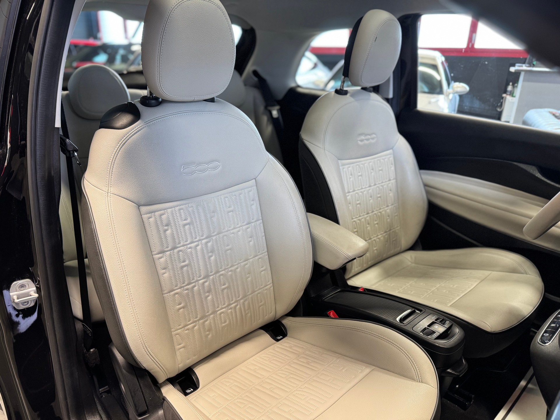 FIAT 500 electric 87 kW La Prima-image-10