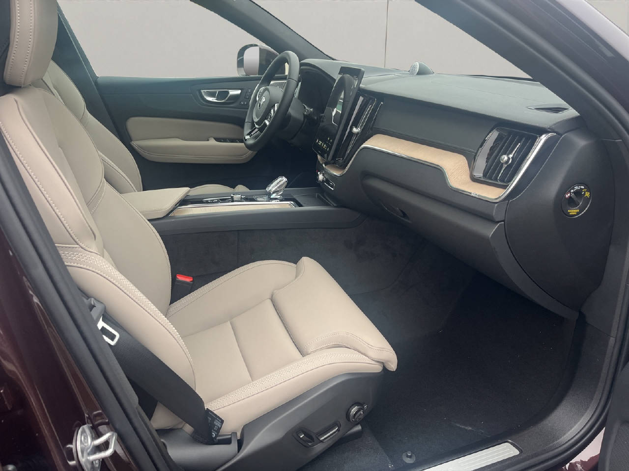 VOLVO XC60 2.0 T8 TE Ultra Bright eAWD-image-15