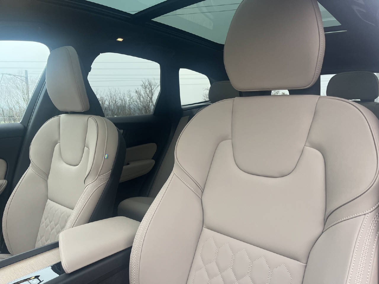 VOLVO XC60 2.0 T8 TE Ultra Bright eAWD-image-13