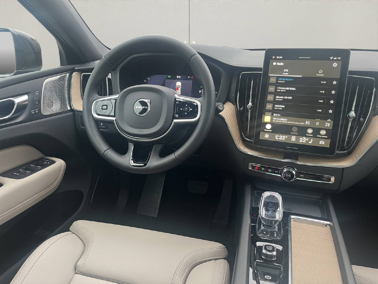 VOLVO XC60 2.0 T8 TE Ultra Bright eAWD-image-11