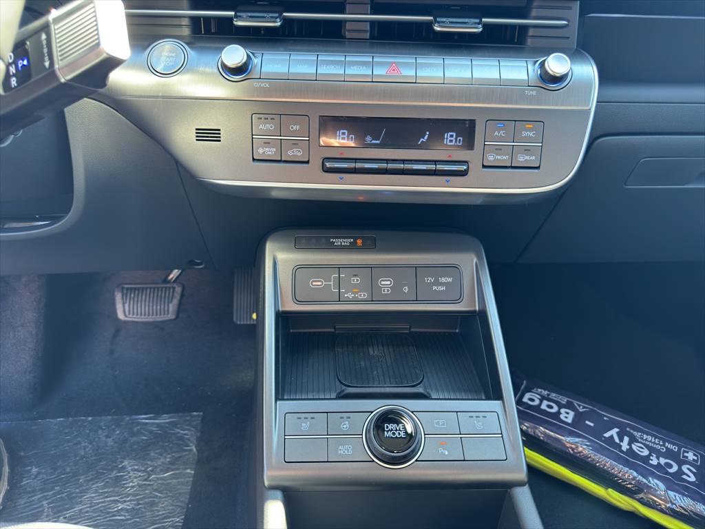 HYUNDAI Kona 1.6 HEV Amplia-image-13