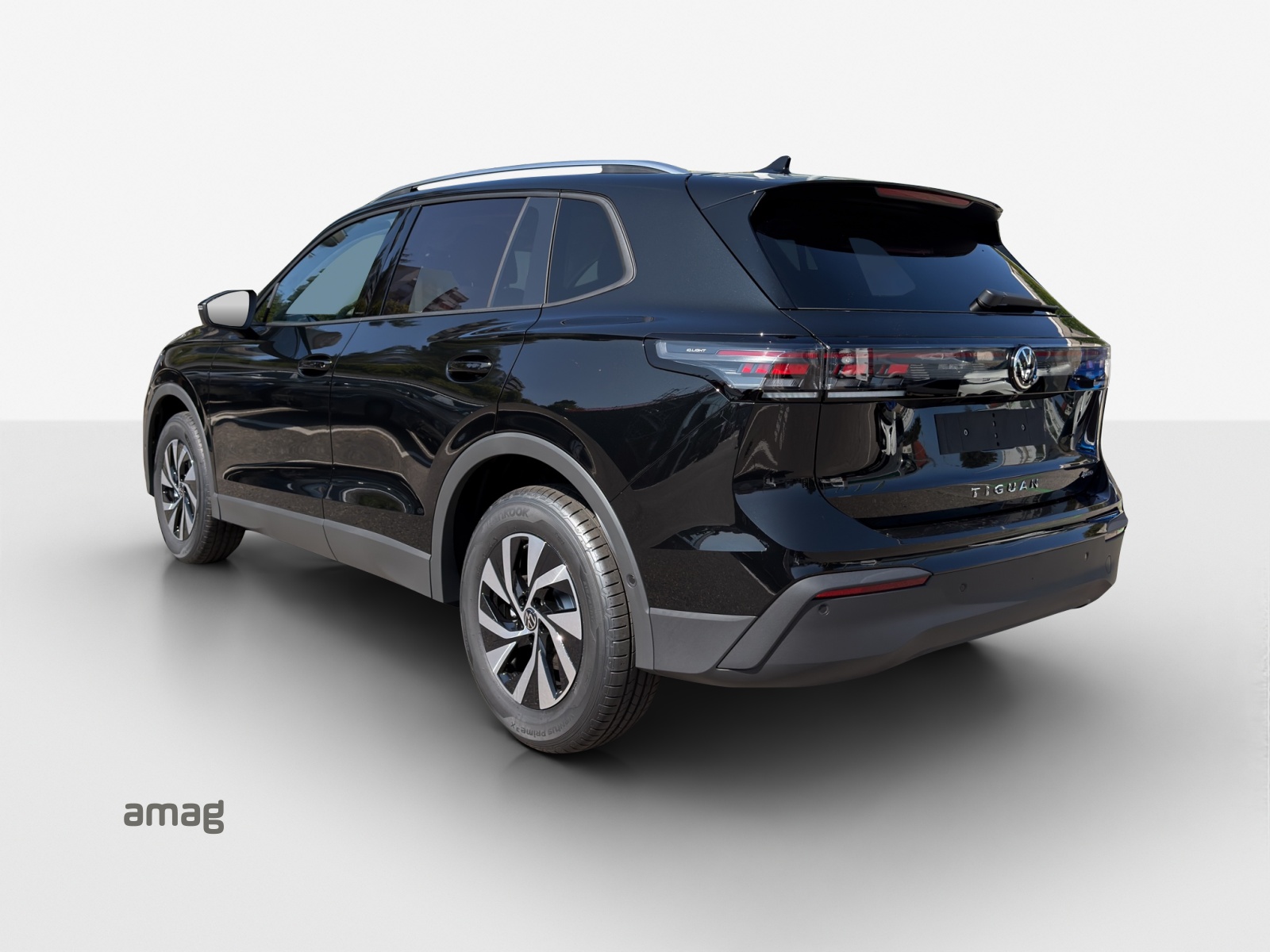 VW Tiguan 2.0 TSI DSG United 4Motion-image-2