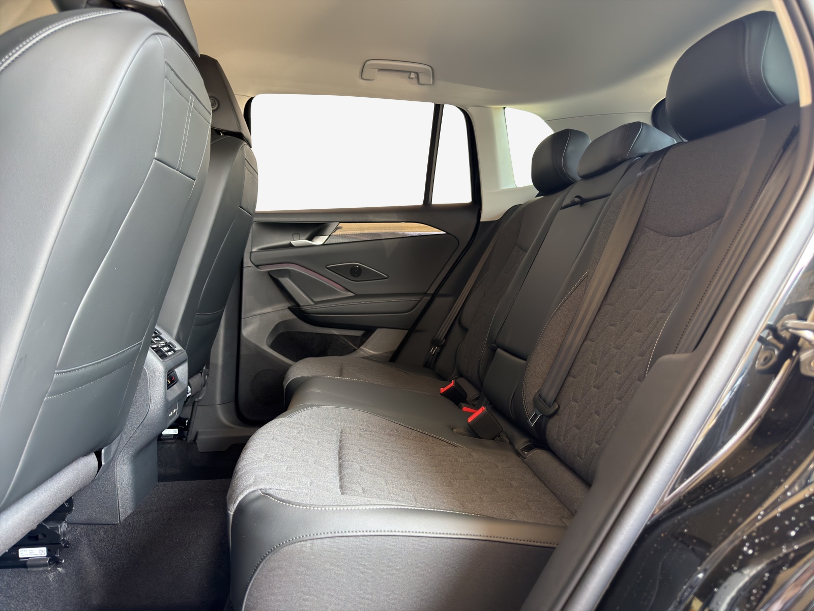 VW Tiguan 2.0 TSI DSG United 4Motion-image-11