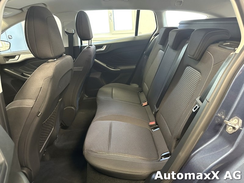 FORD Focus Station Wagon 1.0i EcoB 125 Cool & Connect-image-12
