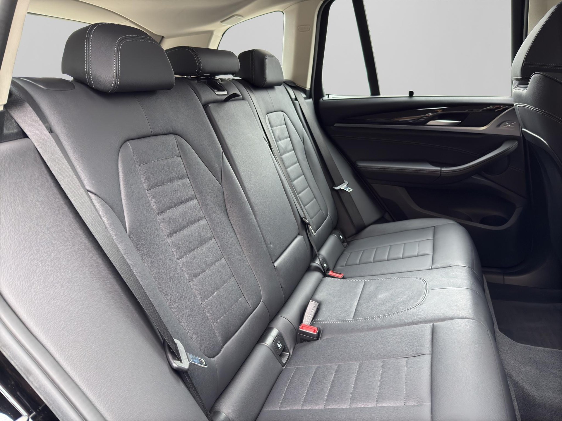 BMW X3 20d xDrive-image-15
