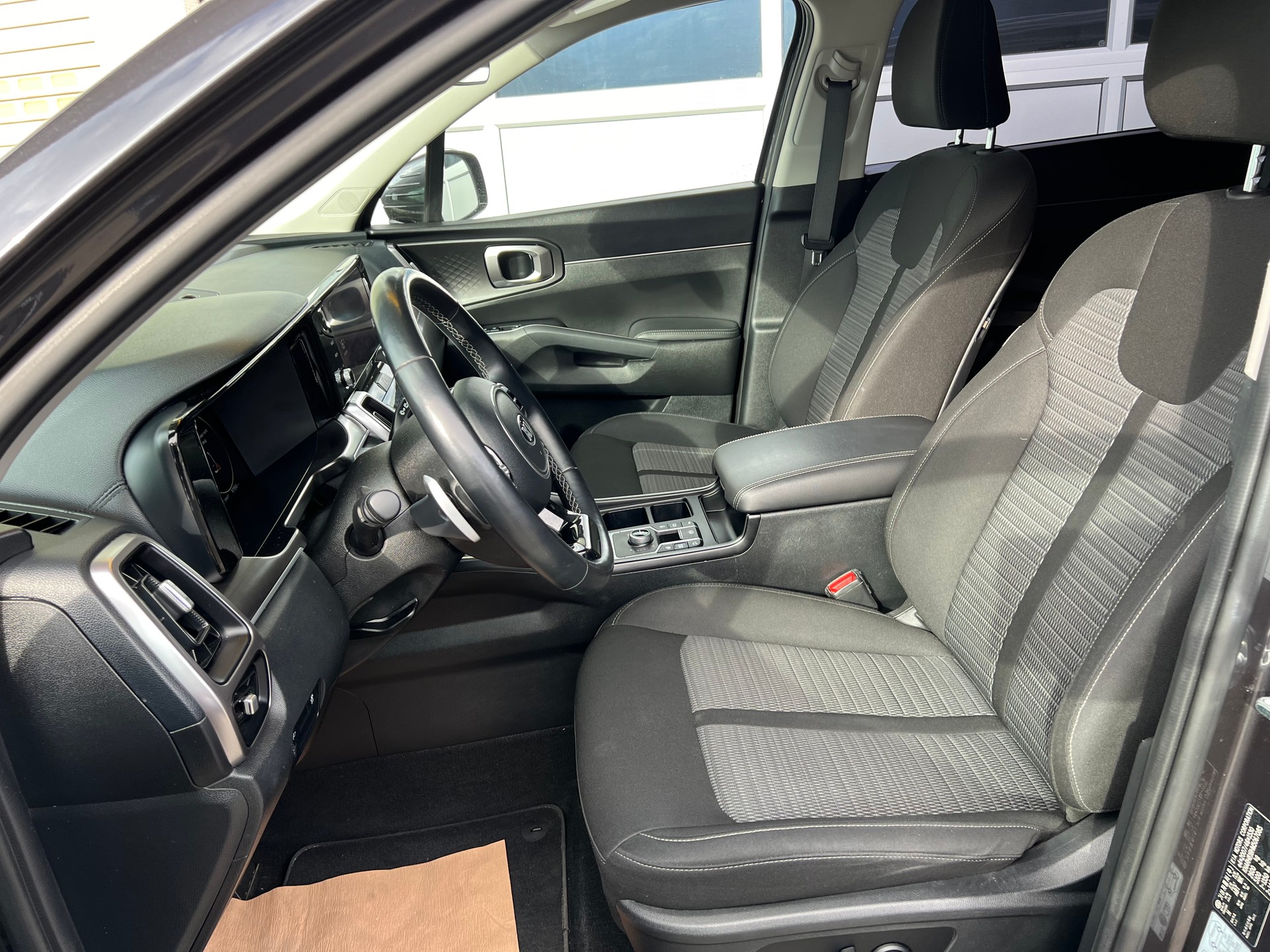 KIA Sorento 2.2 CRDI 4x4 *** 7 Plätzer * Navi * Rückfahrkamera * Assistenten * 8 fachbereift * ab MFK * 7 Jahre Werksgarantie ***-image-12